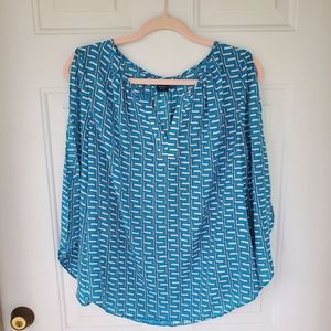 Kaari Blue Split Sleeve V Neck Rounded Bottom Blouse 3/4 Length Sleeves Size L